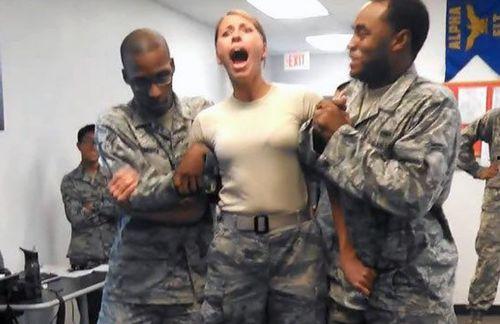 美国大兵b站爆料视频在线观看,真实战地生活大曝光！  第2张